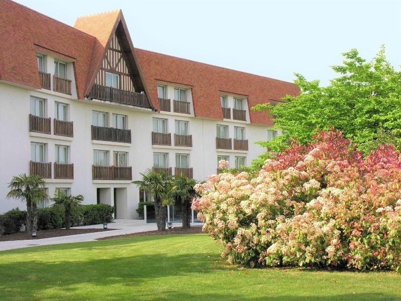 Amiraute Hotel Golf Deauville Touques Zewnętrze zdjęcie