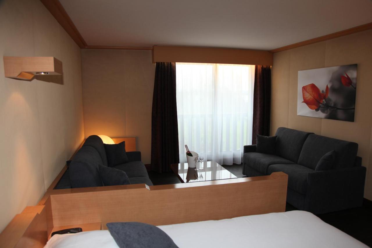 Amiraute Hotel Golf Deauville Touques Zewnętrze zdjęcie