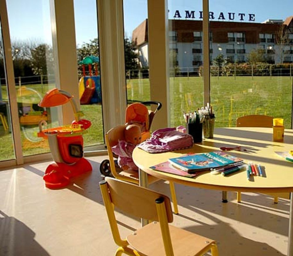 Amiraute Hotel Golf Deauville Touques Zewnętrze zdjęcie