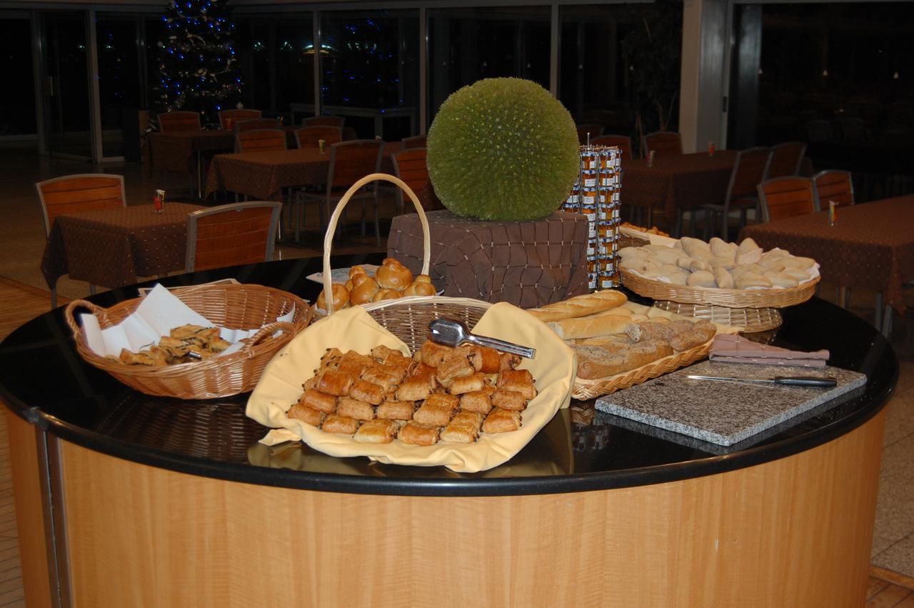 Amiraute Hotel Golf Deauville Touques Zewnętrze zdjęcie