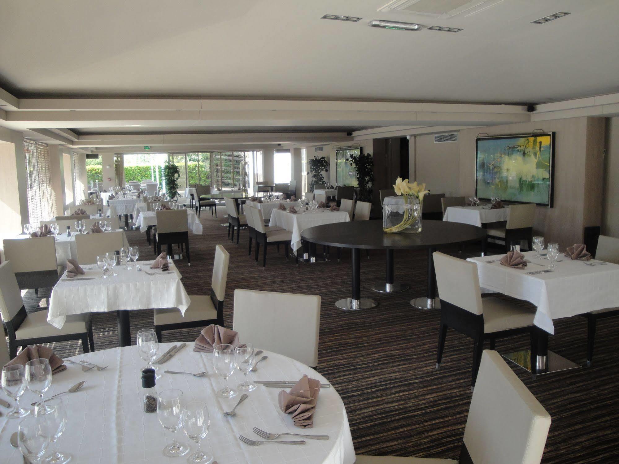 Amiraute Hotel Golf Deauville Touques Zewnętrze zdjęcie