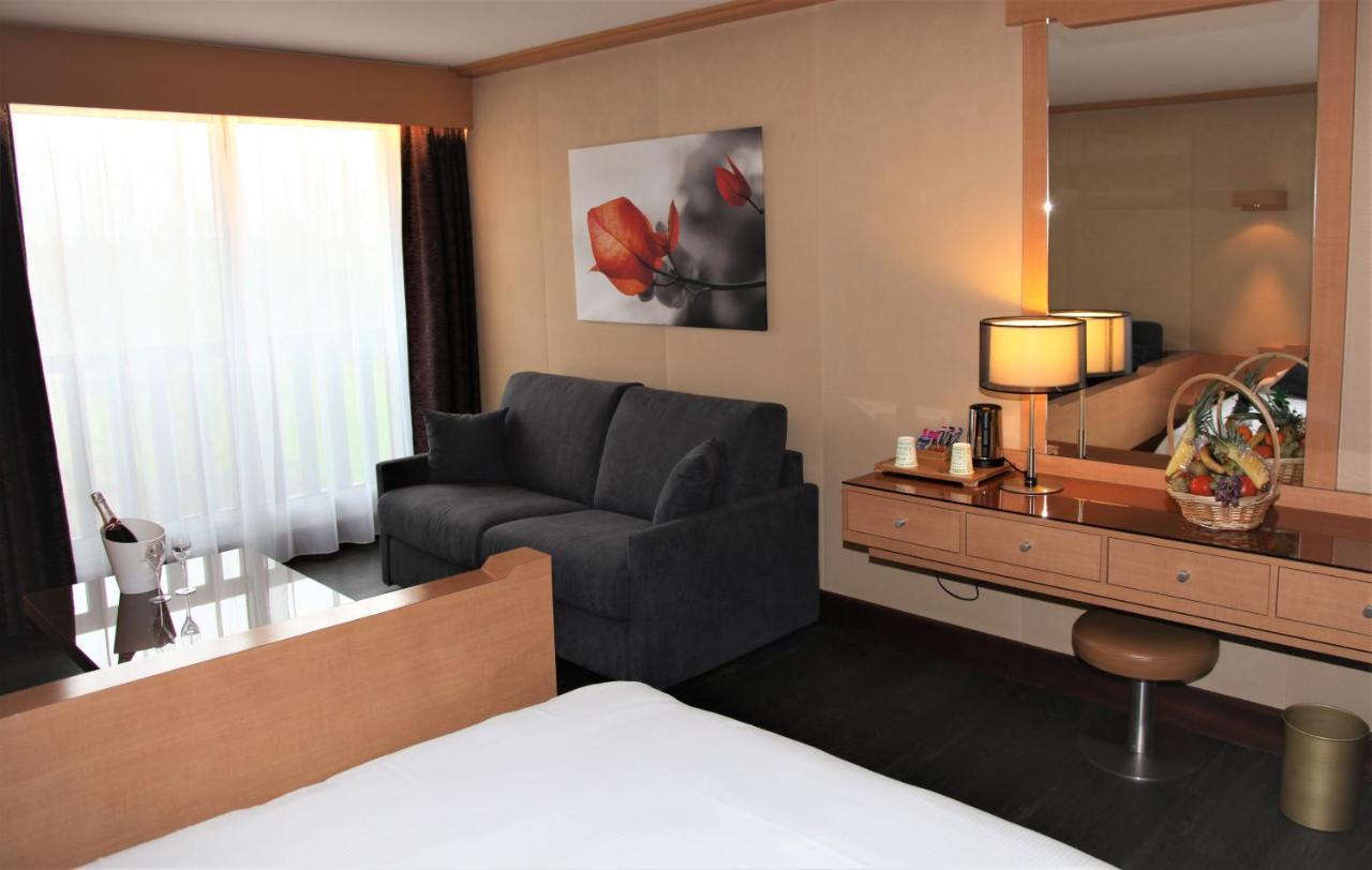 Amiraute Hotel Golf Deauville Touques Zewnętrze zdjęcie